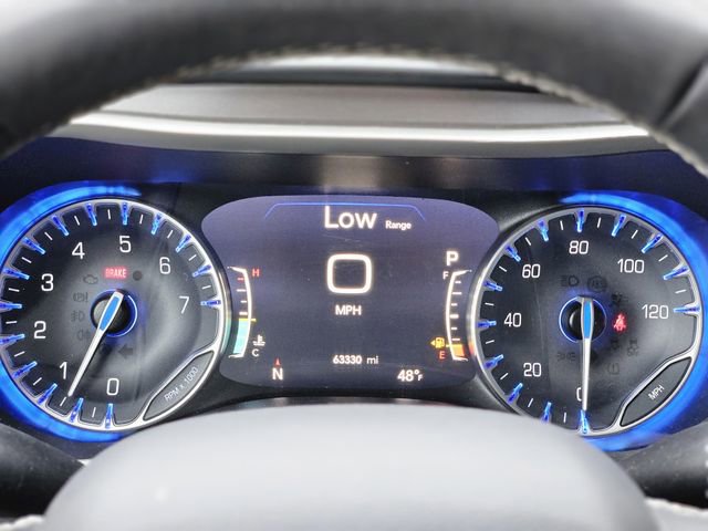 Used 2023 Chrysler Pacifica Touring-L image 19