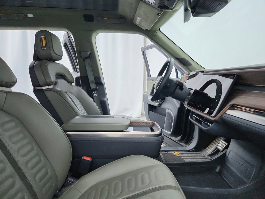 Used 2023 Rivian R1S Adventure image 24