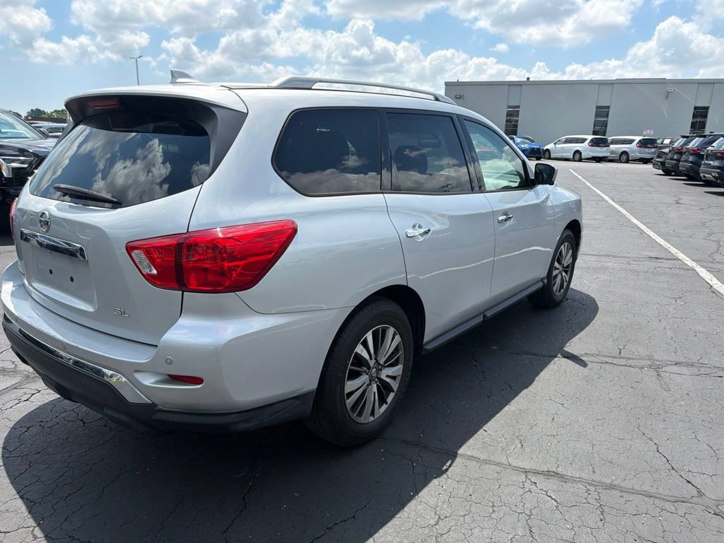 Used 2019 Nissan Pathfinder SL FWD image 6