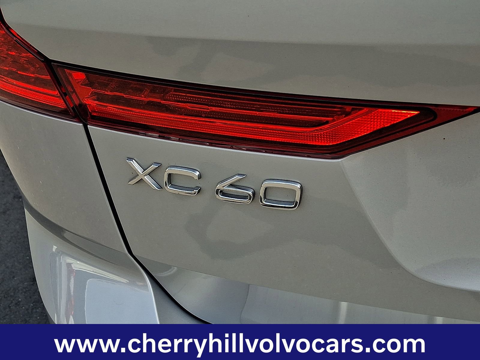 Certified 2023 Volvo XC60 B5 Plus w/ Protection Package Premier image 31