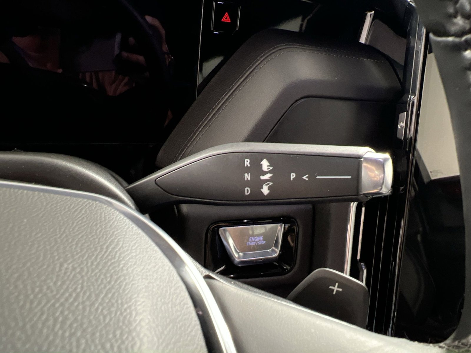 Used 2025 GMC Yukon XL Denali AWD/4WD image 23