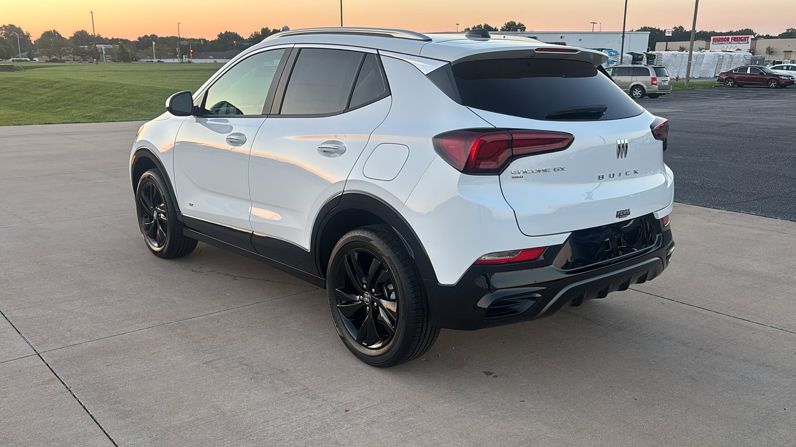 New 2026 Buick Encore GX Sport Touring w/ Comfort Package image 7