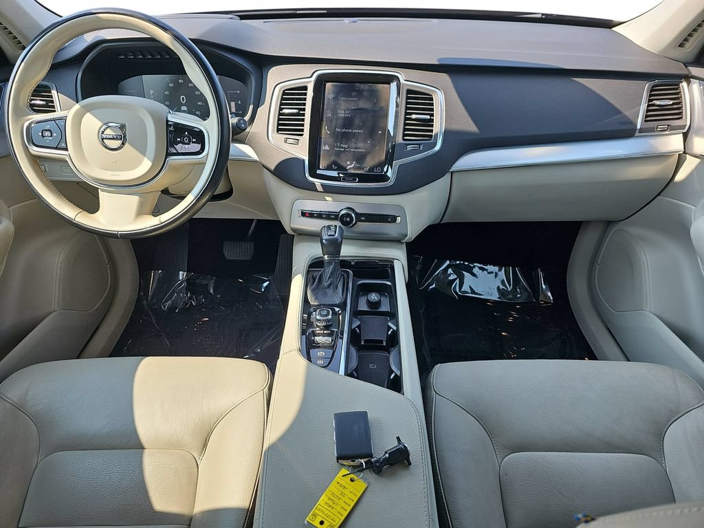 Used 2018 Volvo XC90 T5 Momentum w/ Convenience Package AWD/4WD image 13