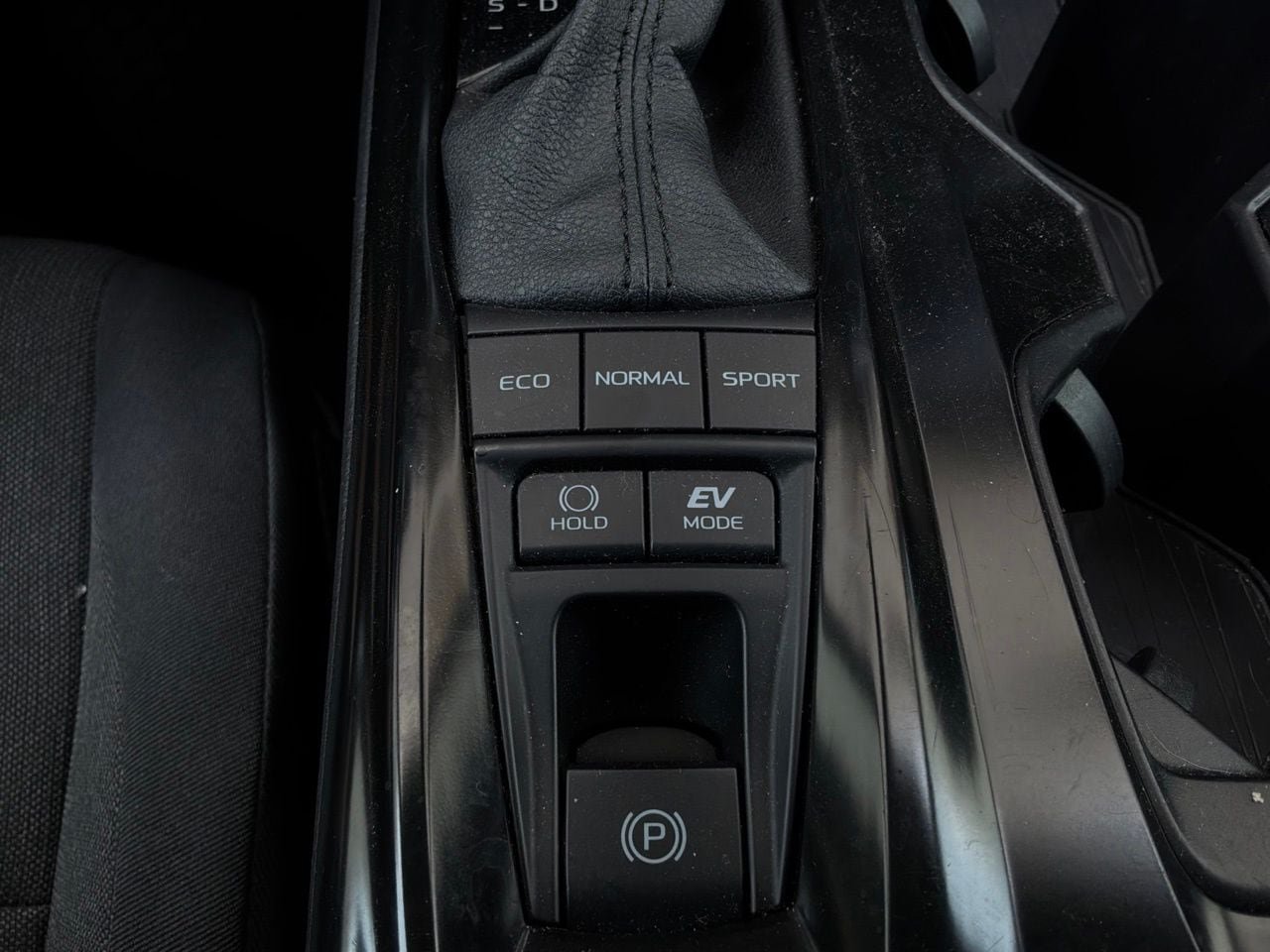 Used 2025 Toyota Camry LE w/ Convenience Package AWD/4WD image 23