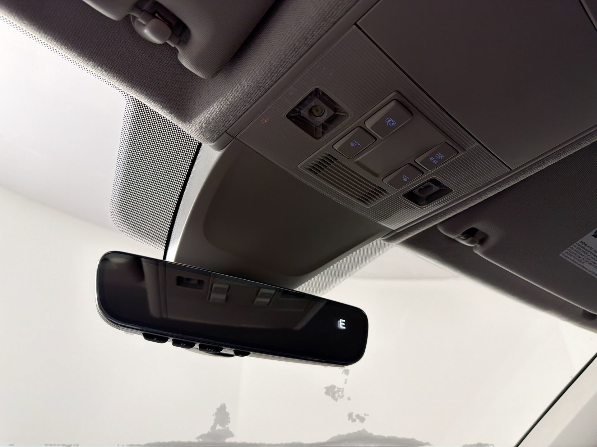 Used 2024 Volkswagen Tiguan Wolfsburg Edition image 23