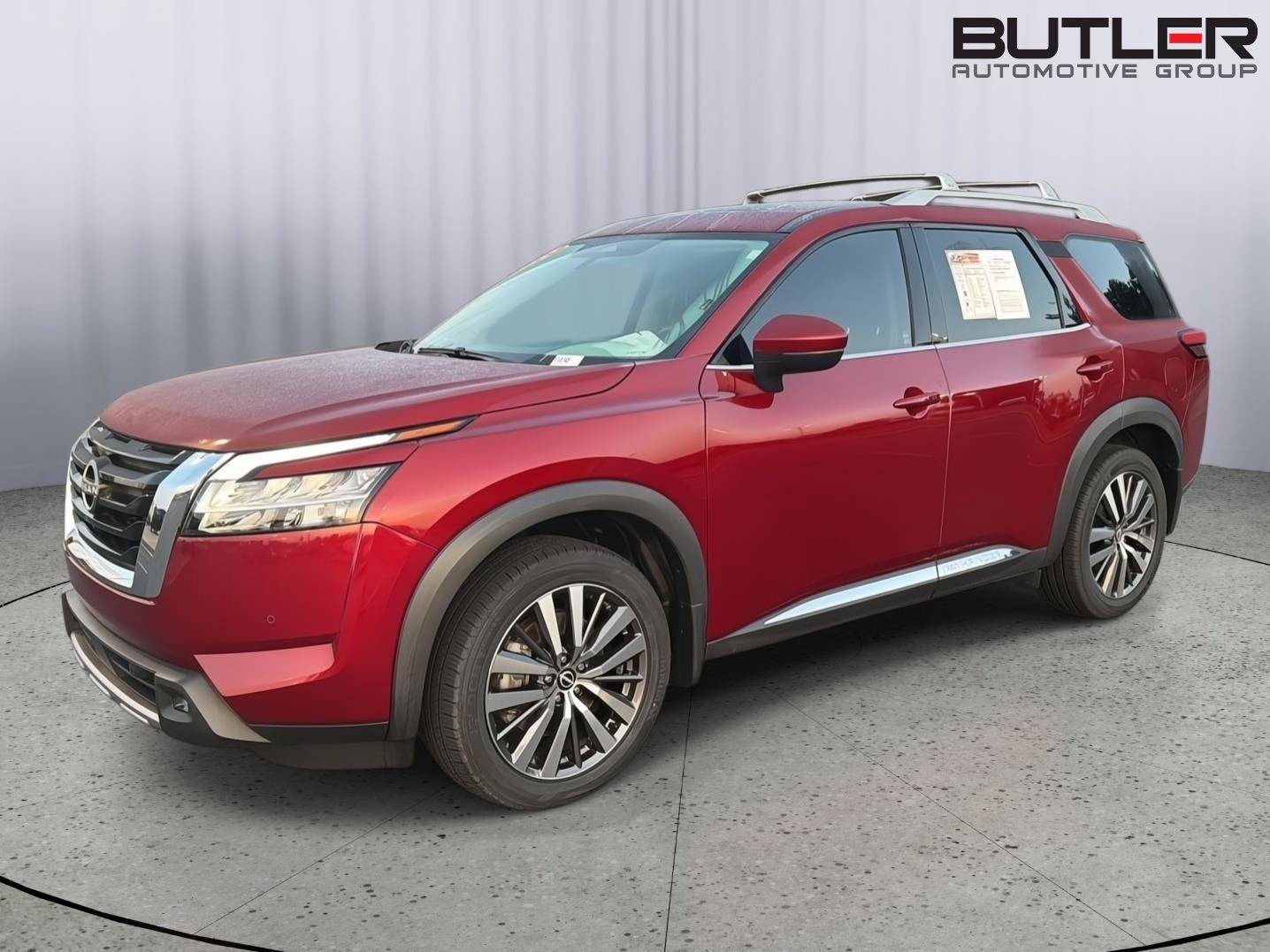 Used 2022 Nissan Pathfinder Platinum w/ Cargo Package