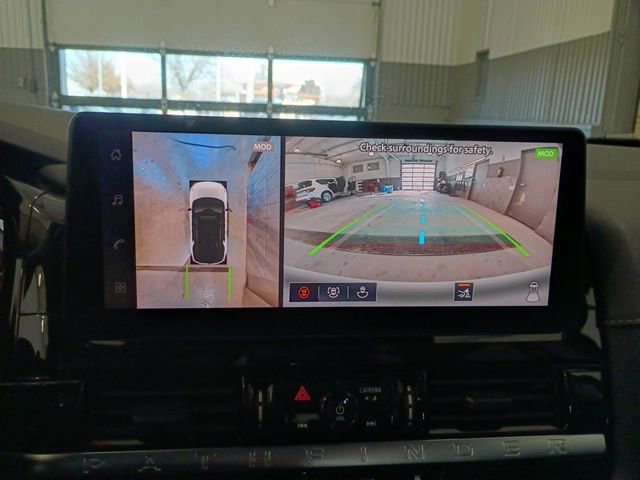 New 2026 Nissan Pathfinder SL image 18