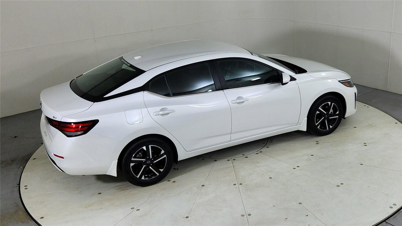 Used 2024 Nissan Sentra SV image 23