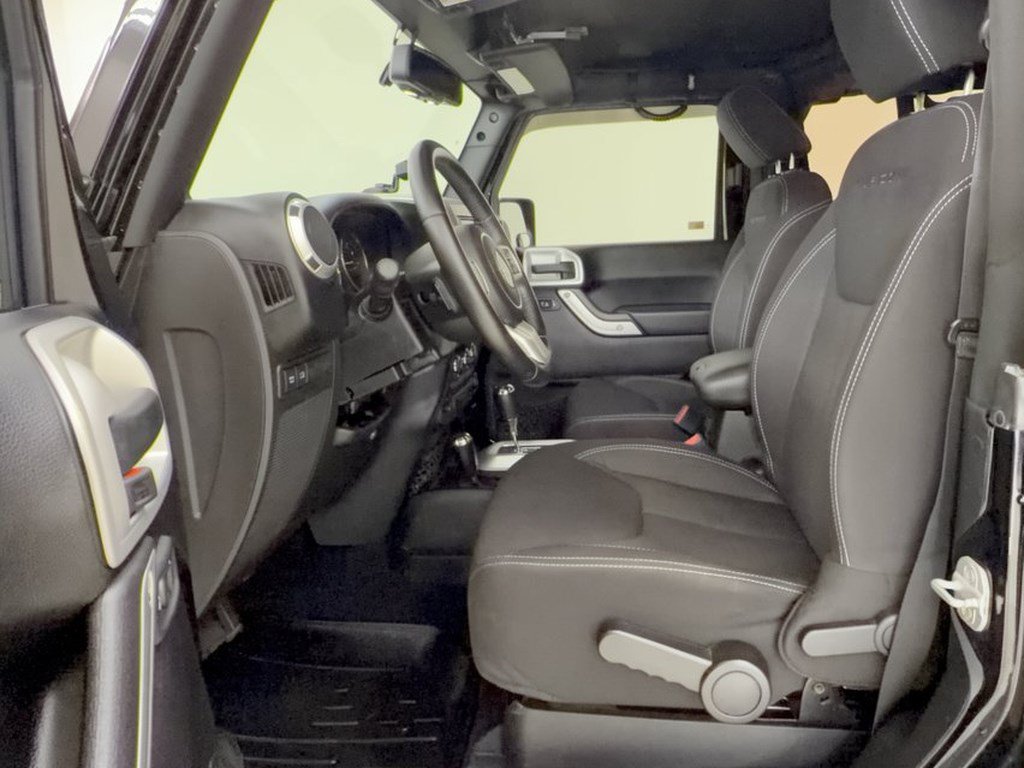 Used 2013 Jeep Wrangler Rubicon w/ PWR Convenience Group AWD/4WD image 5