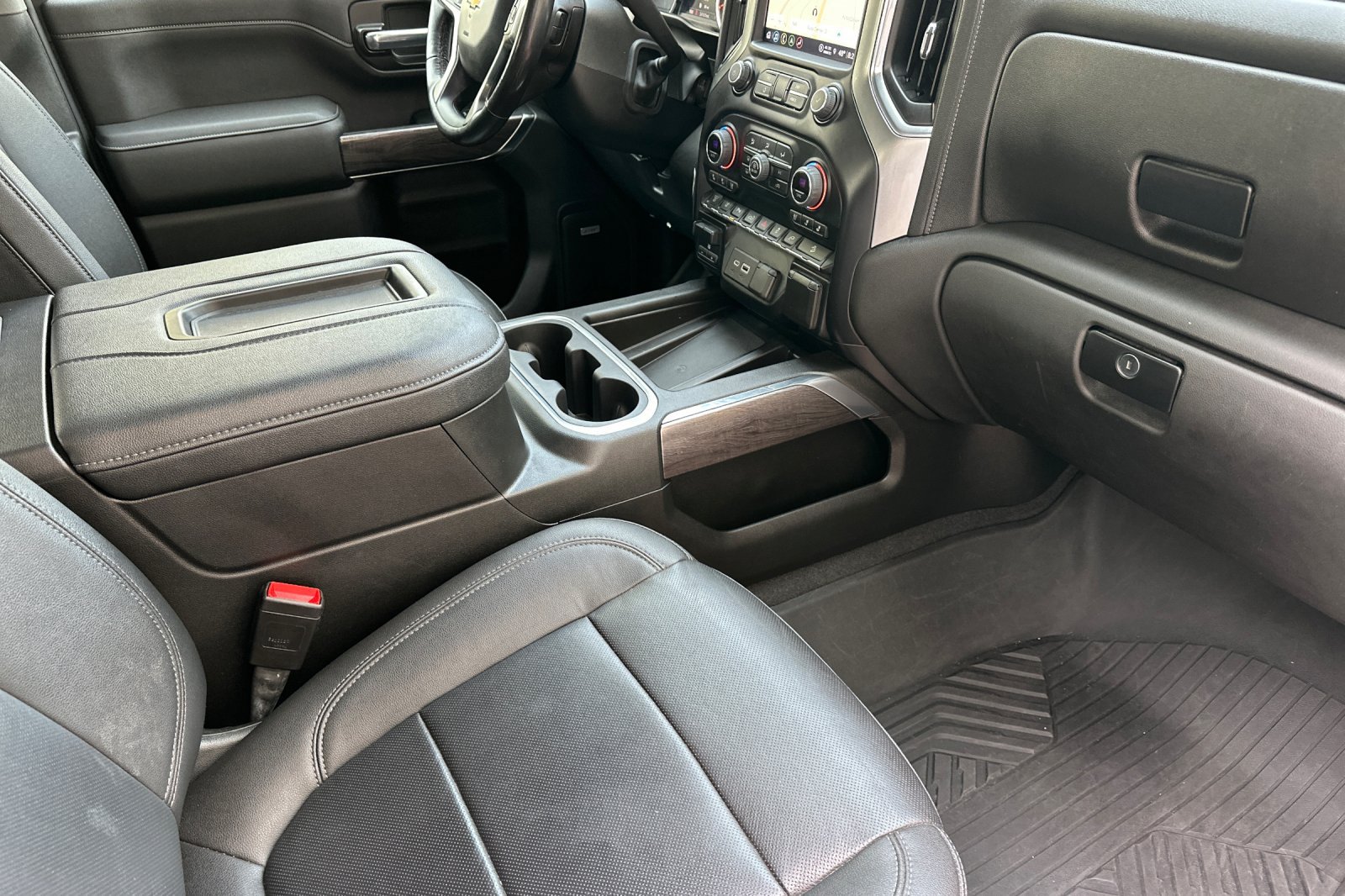 Used 2022 Chevrolet Silverado 2500 LTZ w/ LTZ Premium Package AWD/4WD image 18