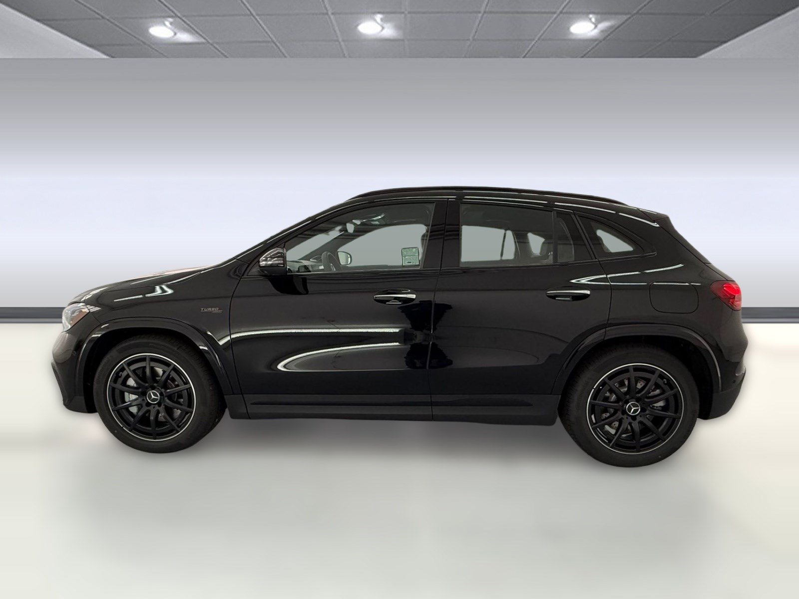 New 2026 Mercedes-Benz GLA 35 AMG 4MATIC image 2