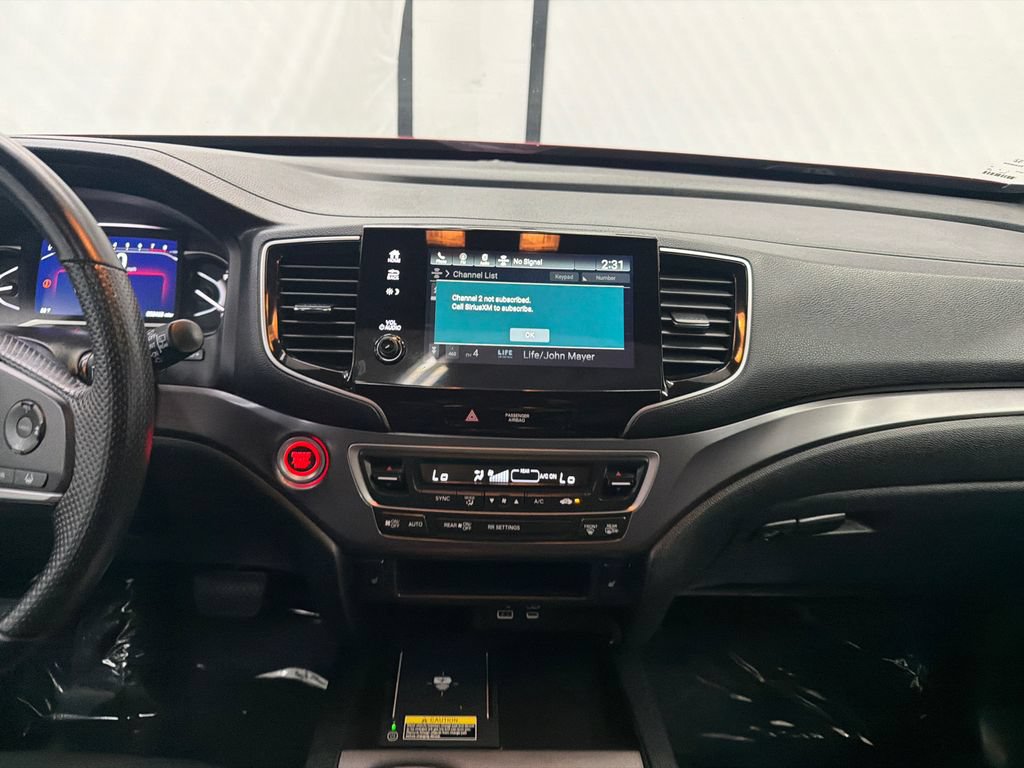 Certified 2025 Honda Passport EX-L image 31