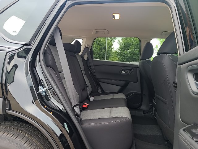 New 2026 Nissan Rogue SV AWD/4WD image 26