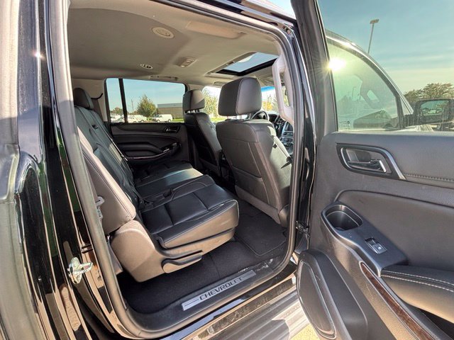 Used 2020 Chevrolet Suburban LT AWD/4WD image 32