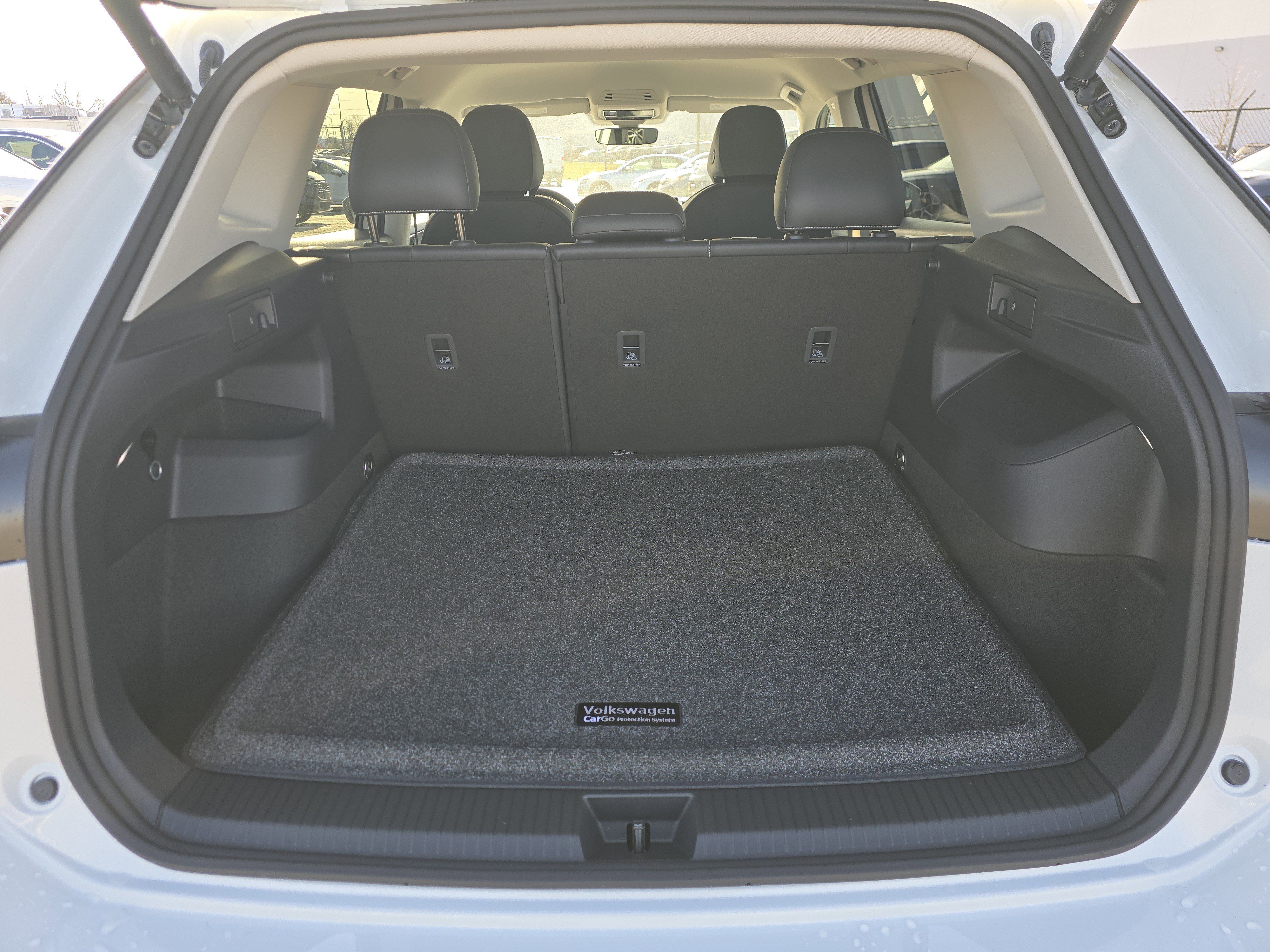 New 2026 Volkswagen Tiguan SE image 13