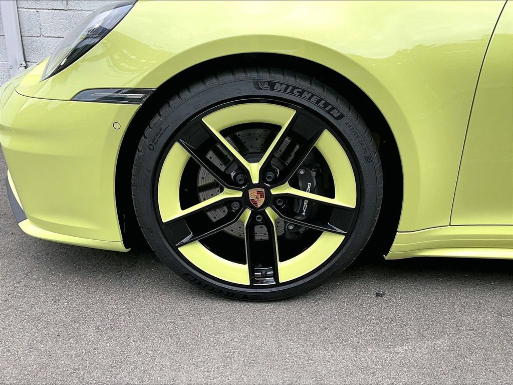 Certified 2025 Porsche 911 Carrera RWD image 14