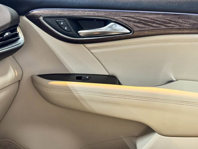 Certified 2022 Buick Envision Avenir w/ Technology Package II image 42