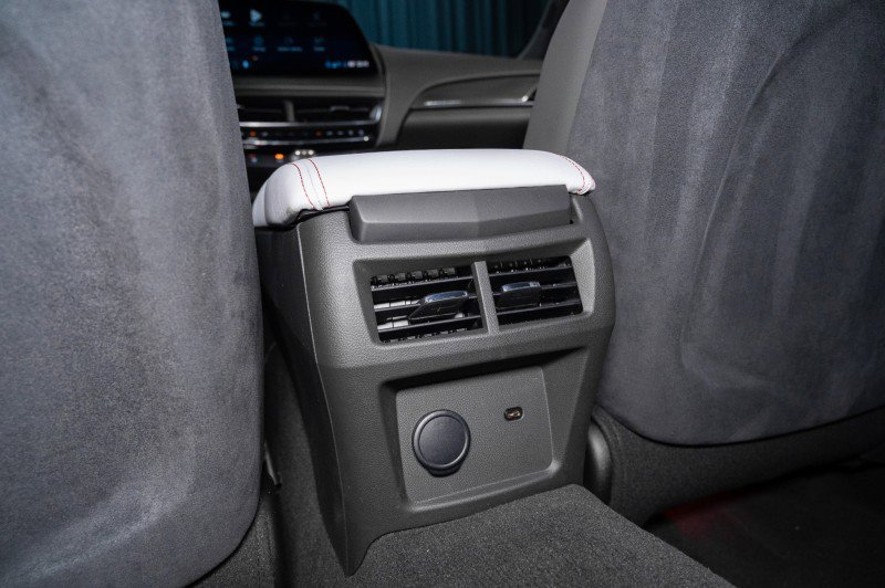 Used 2026 Cadillac CT5 V Blackwing w/ LPO, Red Accent Package RWD image 27