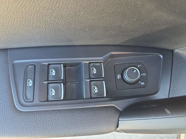Used 2018 Volkswagen Tiguan S AWD/4WD image 20