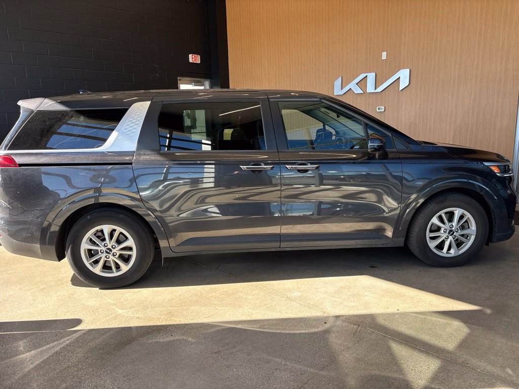 Certified 2024 Kia Carnival LX FWD image 15