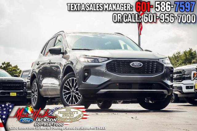 New 2025 Ford Escape SE