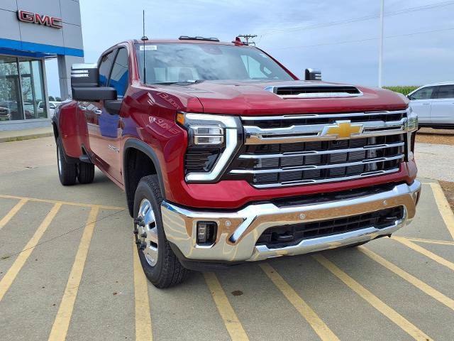 New 2026 Chevrolet Silverado 3500 LTZ w/ LTZ Plus Package AWD/4WD image 26