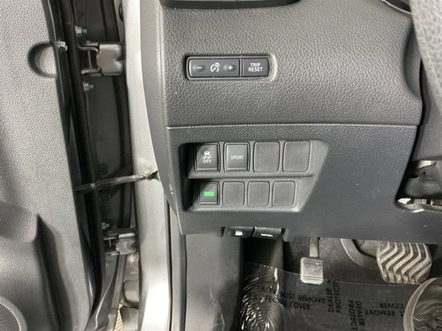 Used 2015 Nissan Rogue S FWD image 21
