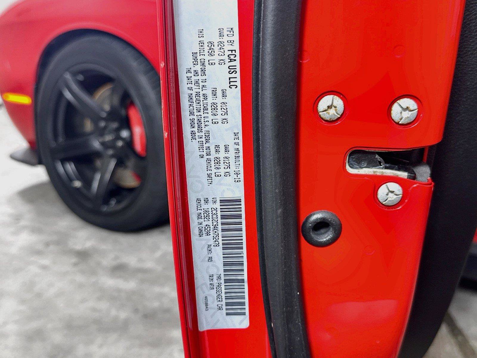 Used 2019 Dodge Challenger SRT Hellcat RWD image 31