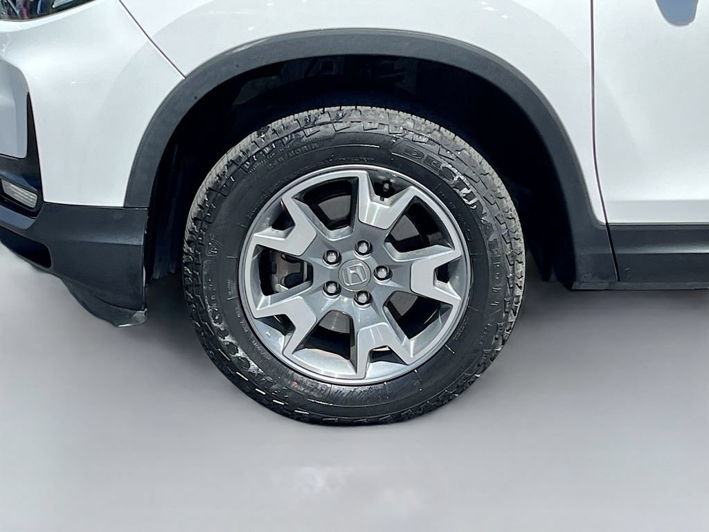 Used 2023 Honda Passport TrailSport image 32