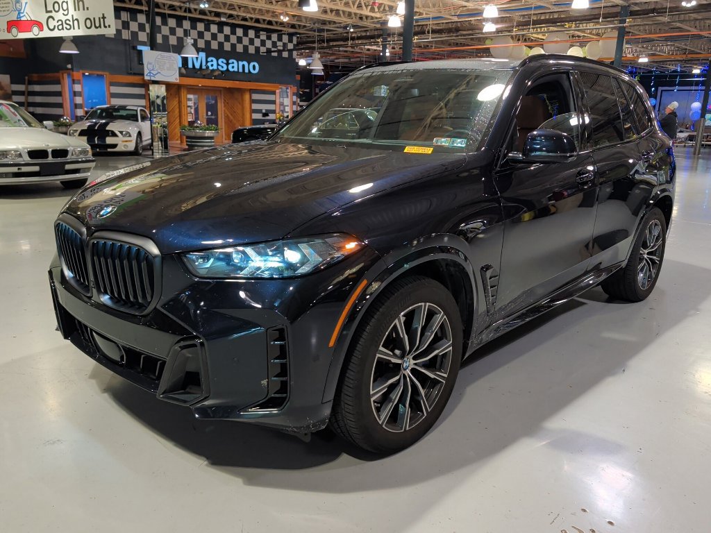 Certified 2024 BMW X5 xDrive40i w/ M Sport Package AWD/4WD image 9