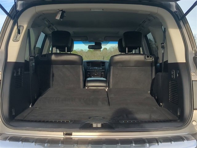 Used 2016 INFINITI QX80 4WD w/ Driver's Assistance Package image 11