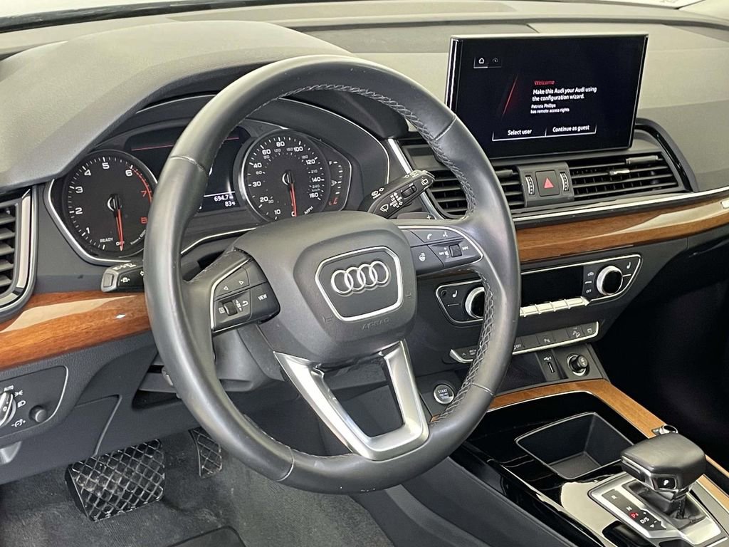 Certified 2023 Audi Q5 2.0T Premium w/ Convenience Package AWD/4WD image 4