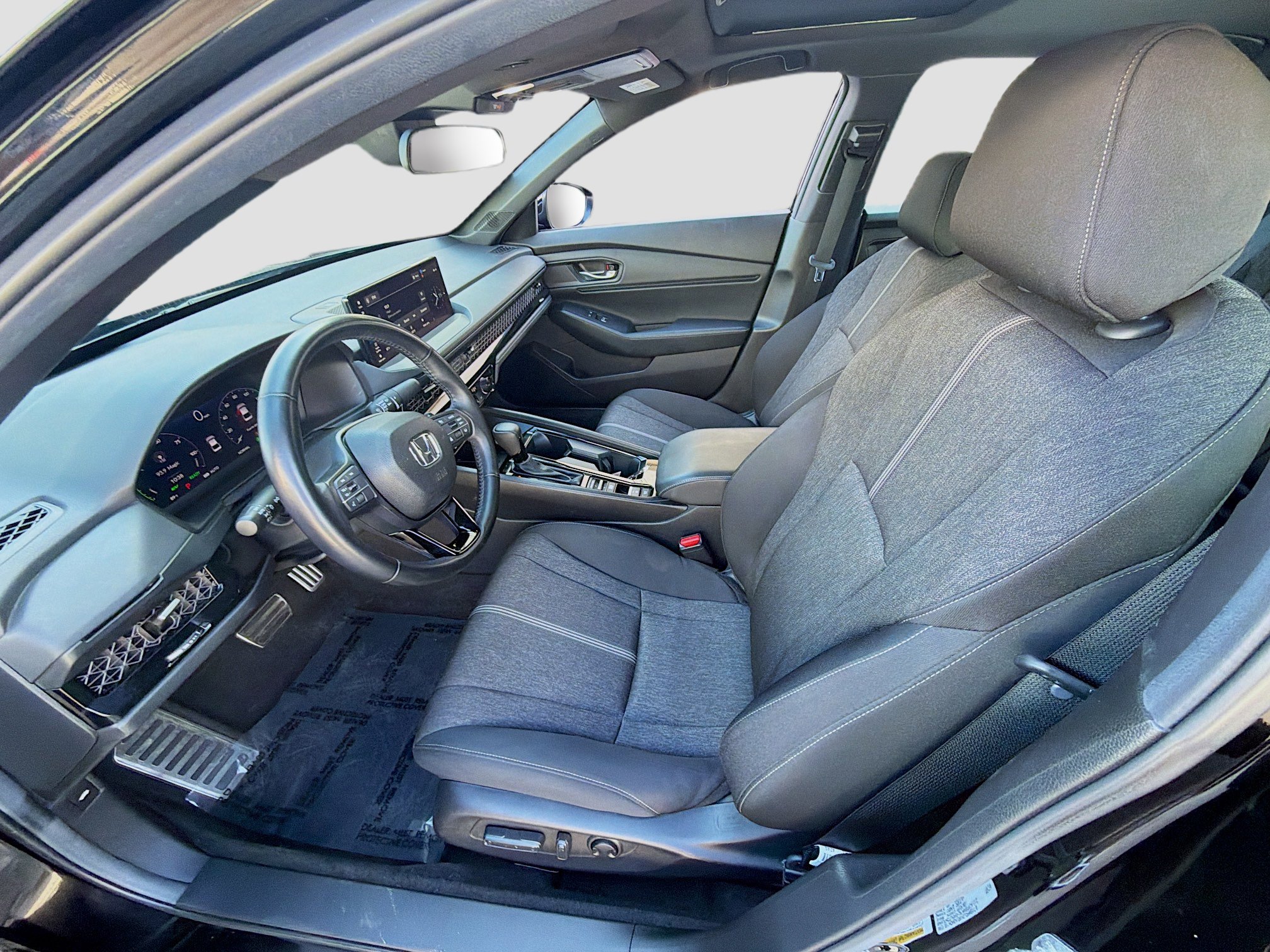 Used 2025 Honda Accord Sport image 16
