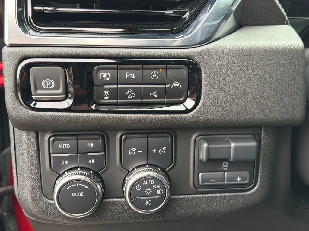 Used 2025 GMC Yukon Denali w/ Denali Reserve Package image 20