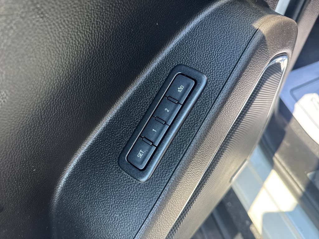 Used 2020 GMC Yukon Denali w/ Denali Ultimate Package AWD/4WD image 35