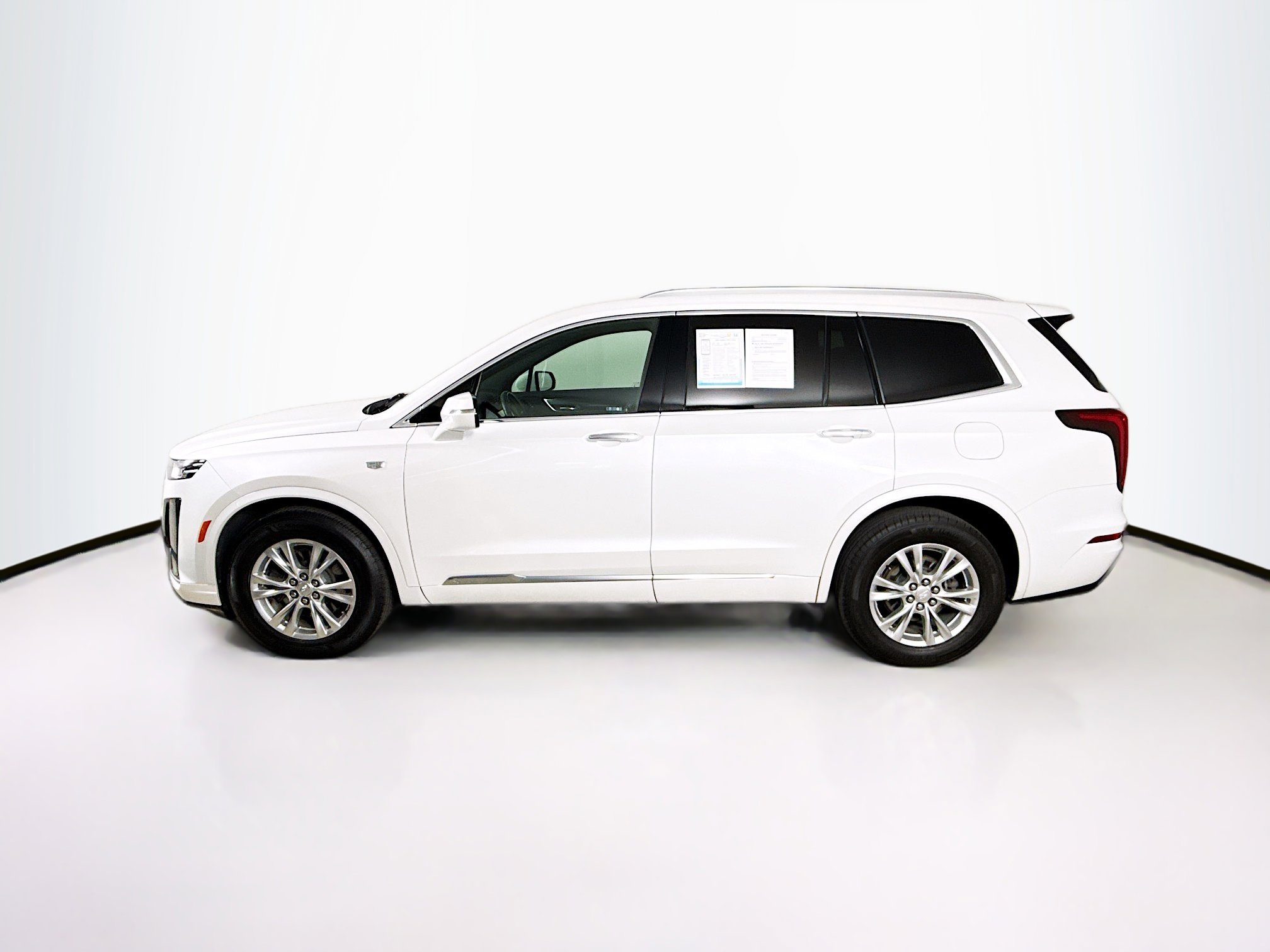 Used 2024 Cadillac XT6 Luxury image 7