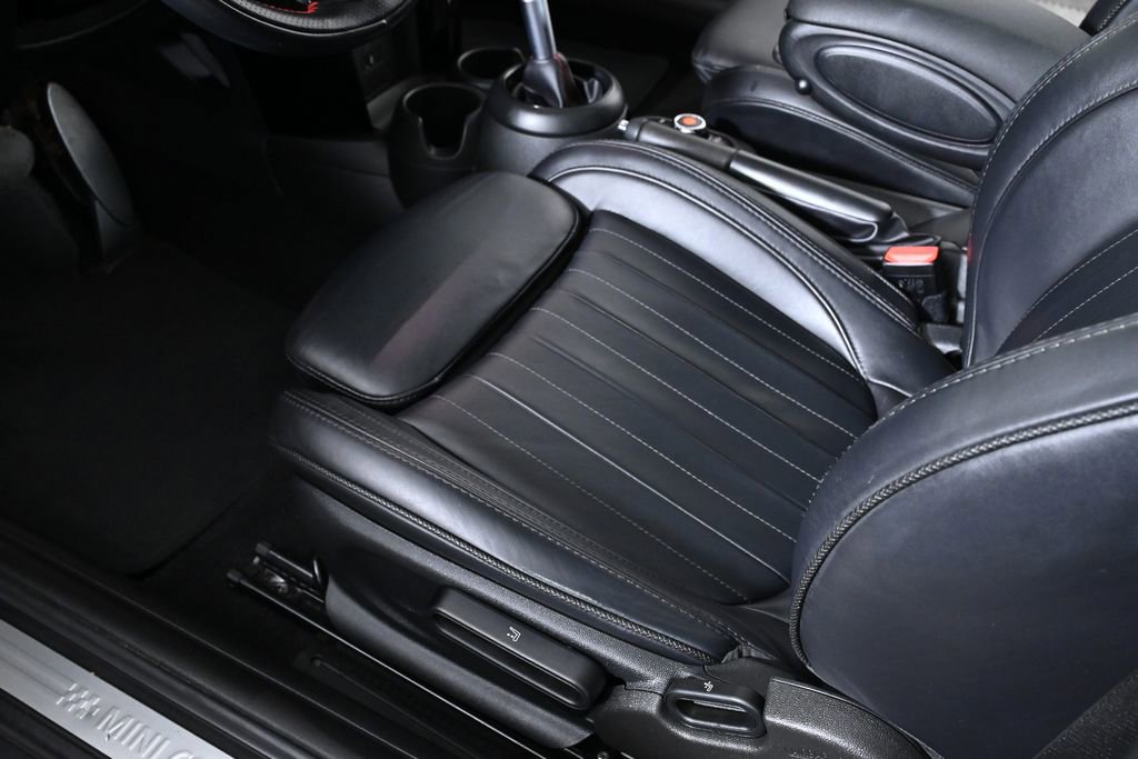 Used 2019 MINI Cooper S w/ Premium Package image 24