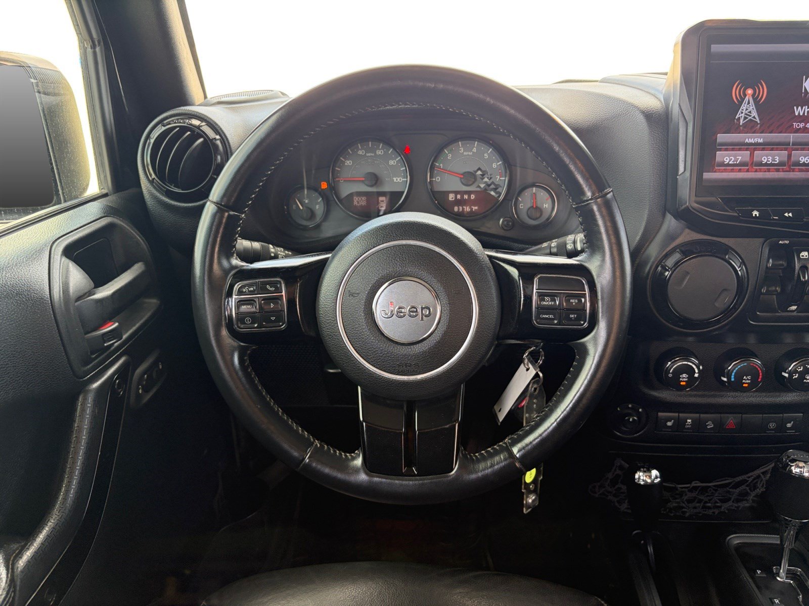 Used 2017 Jeep Wrangler Unlimited Sahara AWD/4WD image 13