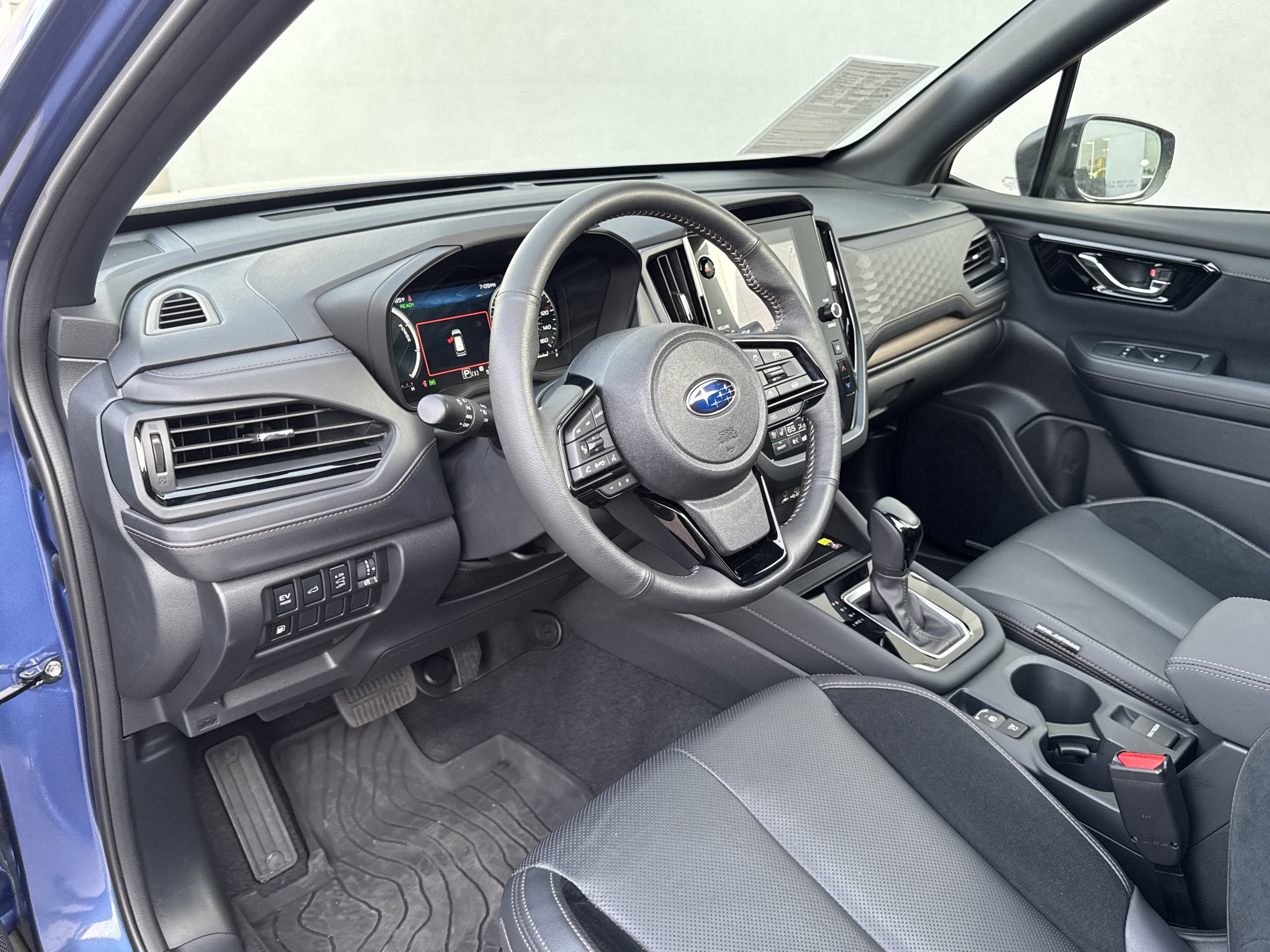 Certified 2025 Subaru Forester Touring w/ Touring Package AWD/4WD image 25