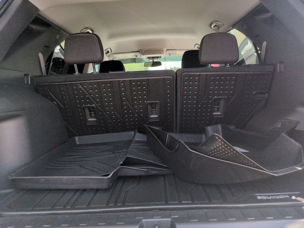 Used 2021 Chevrolet Equinox LT FWD image 34