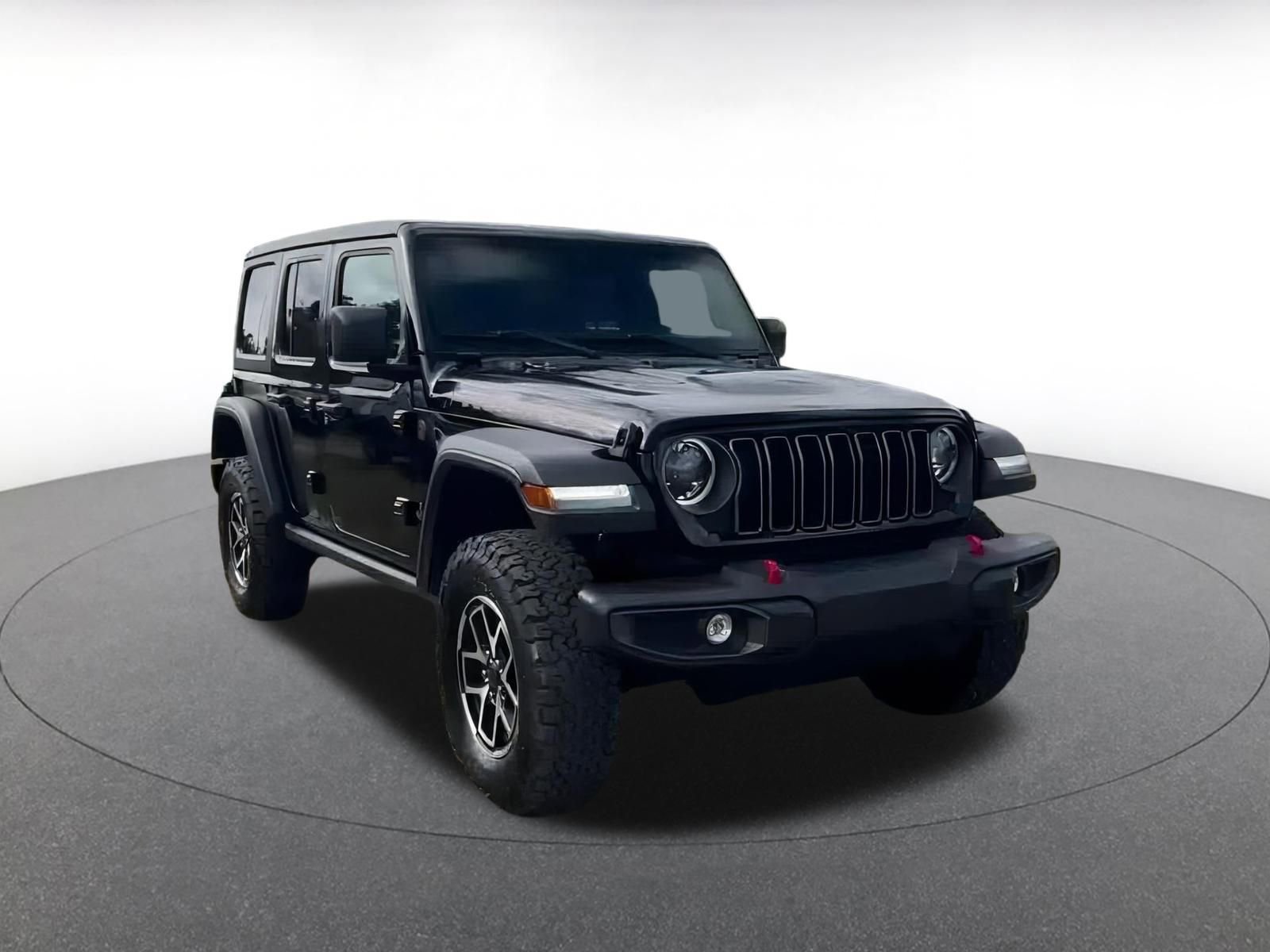 Used 2025 Jeep Wrangler Unlimited Rubicon image 2
