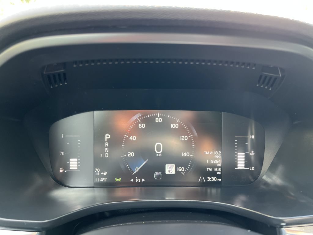 Used 2019 Volvo XC60 T5 Momentum w/ Premium Package AWD/4WD image 15