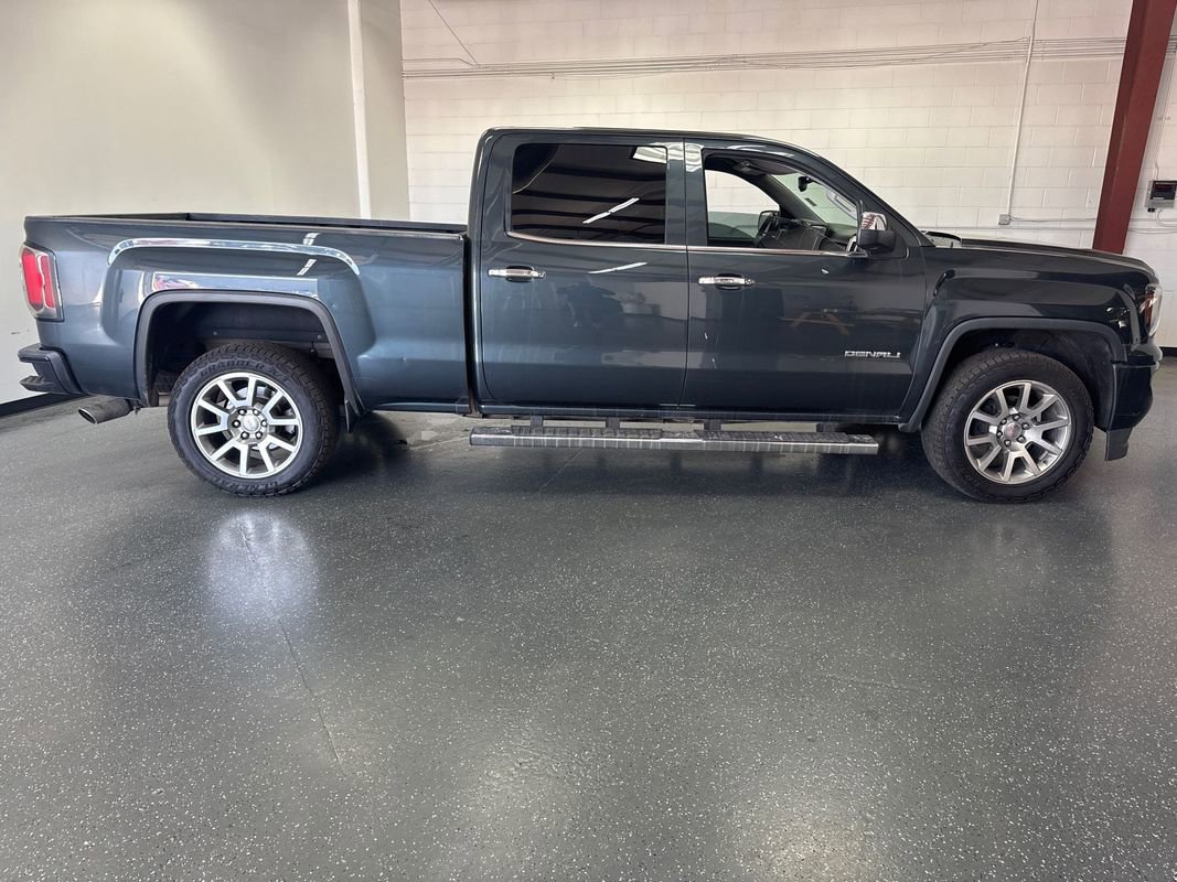 Used 2018 GMC Sierra 1500 Denali AWD/4WD image 3