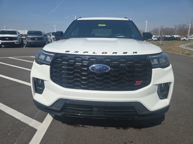 Certified 2025 Ford Explorer ST image 3