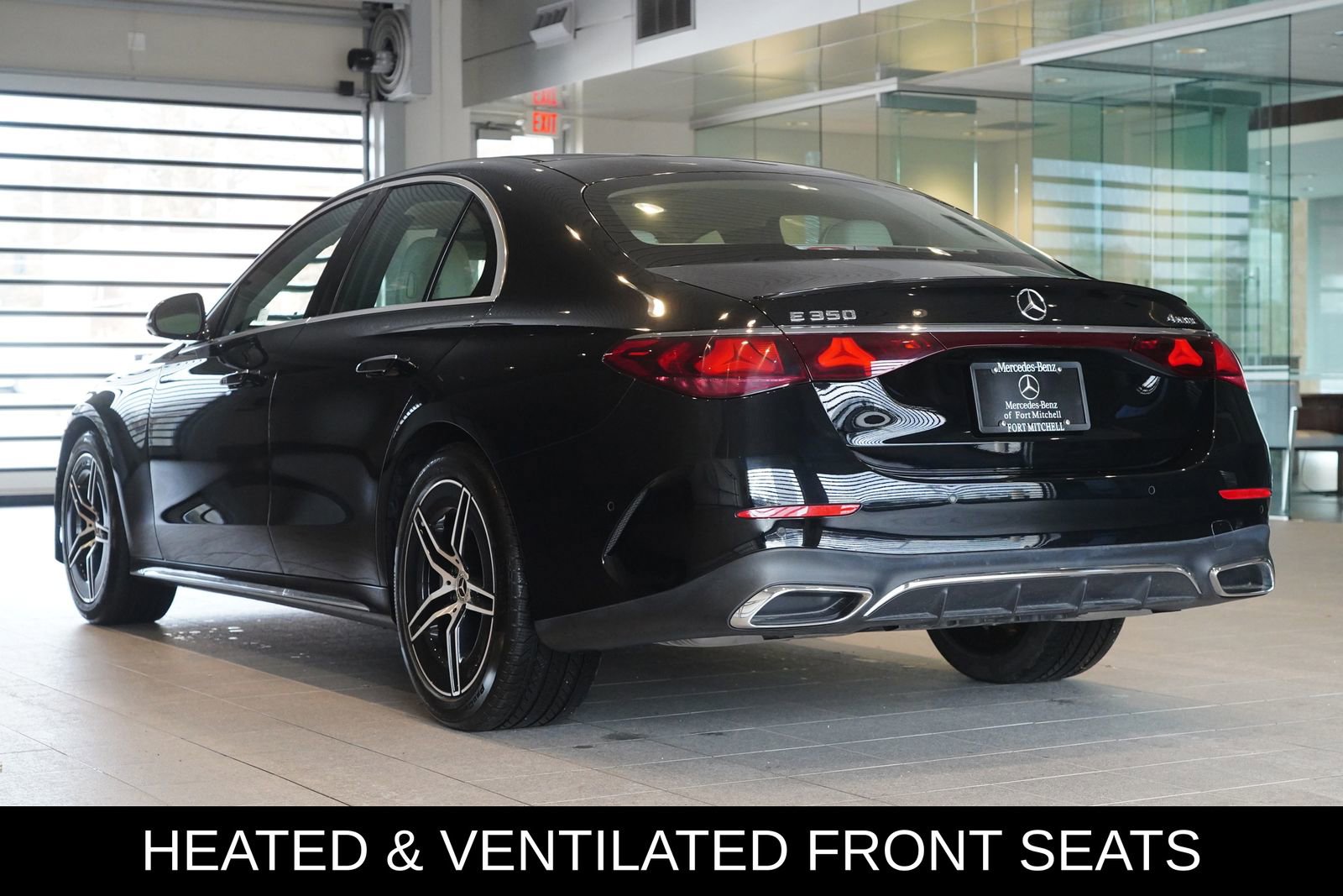 Used 2025 Mercedes-Benz E 350 4MATIC Sedan image 5