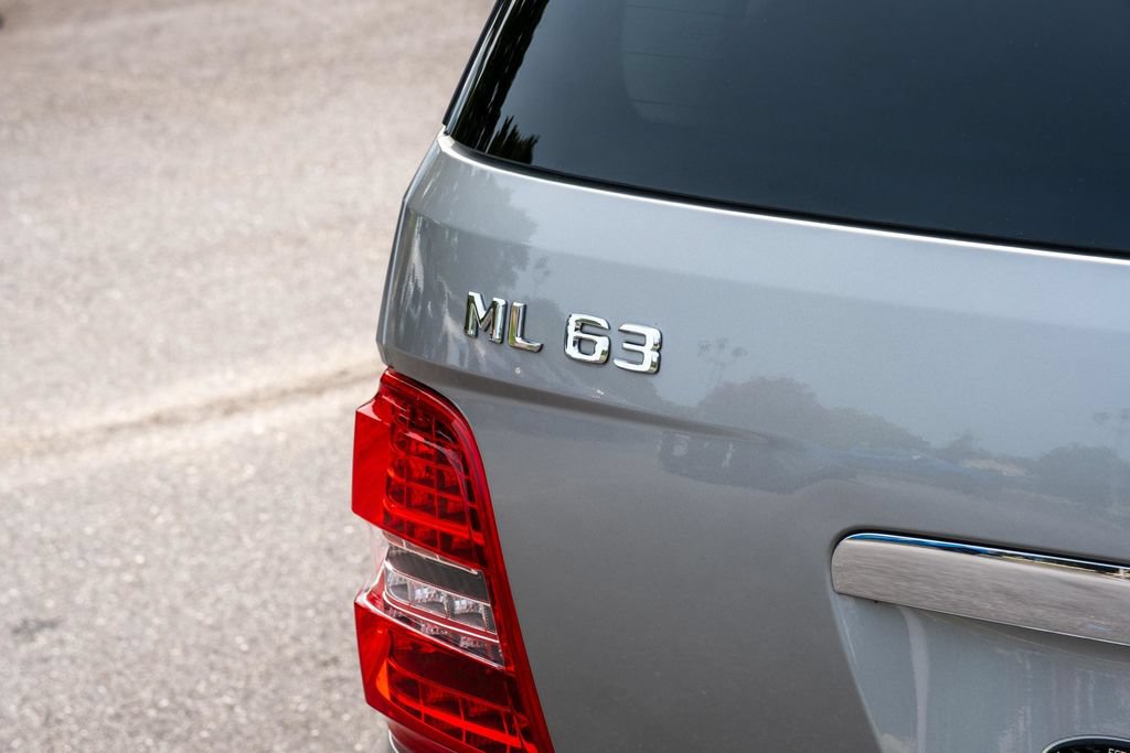 Used 2009 Mercedes-Benz ML 63 AMG 4MATIC image 36