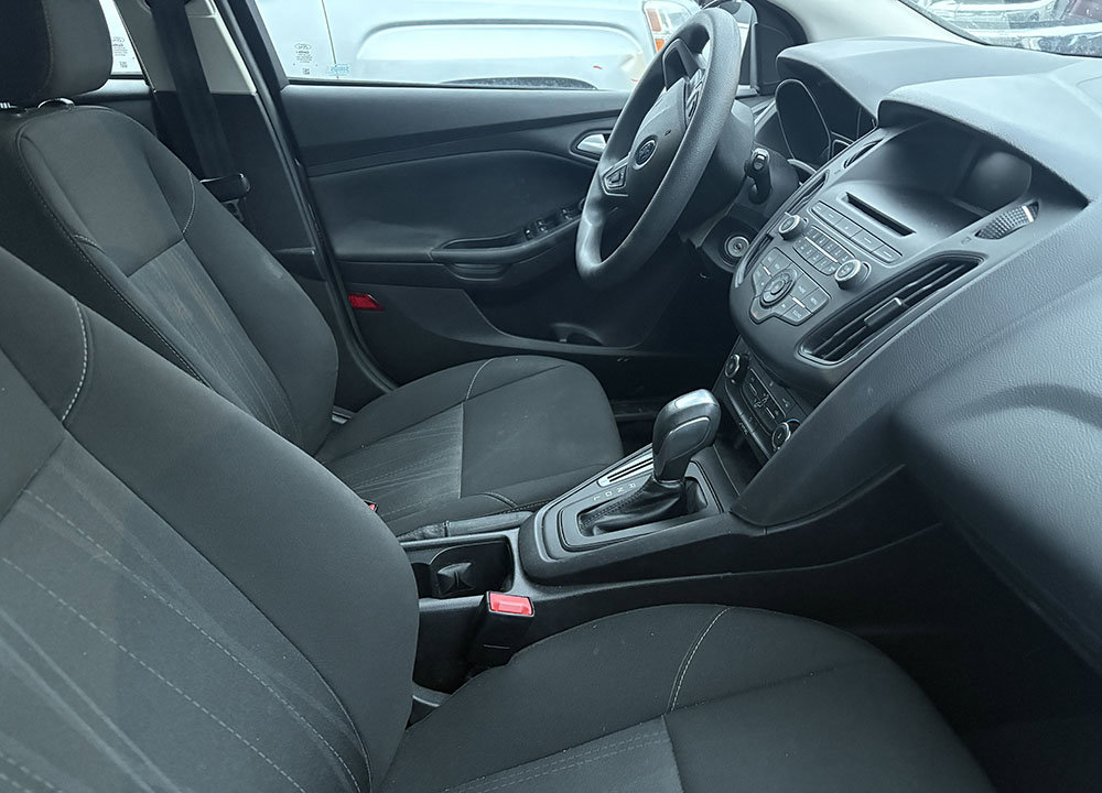 Used 2016 Ford Focus SE FWD image 5