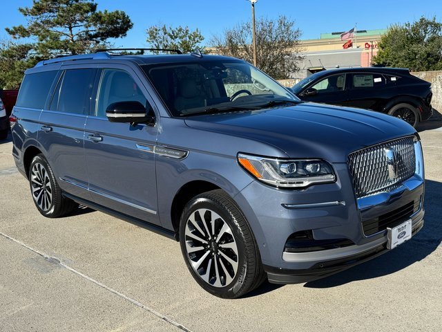 Used 2022 Lincoln Navigator Reserve image 6