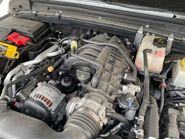 Used 2022 Jeep Gladiator Sport AWD/4WD image 13