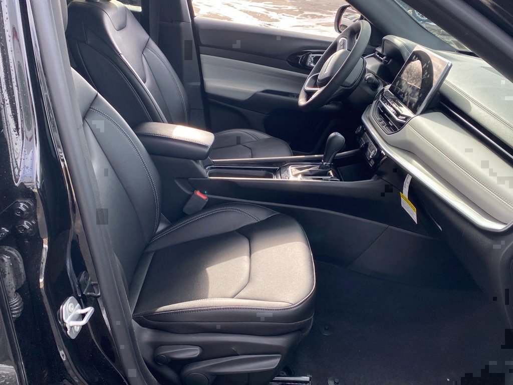 Used 2025 Jeep Compass Limited image 27